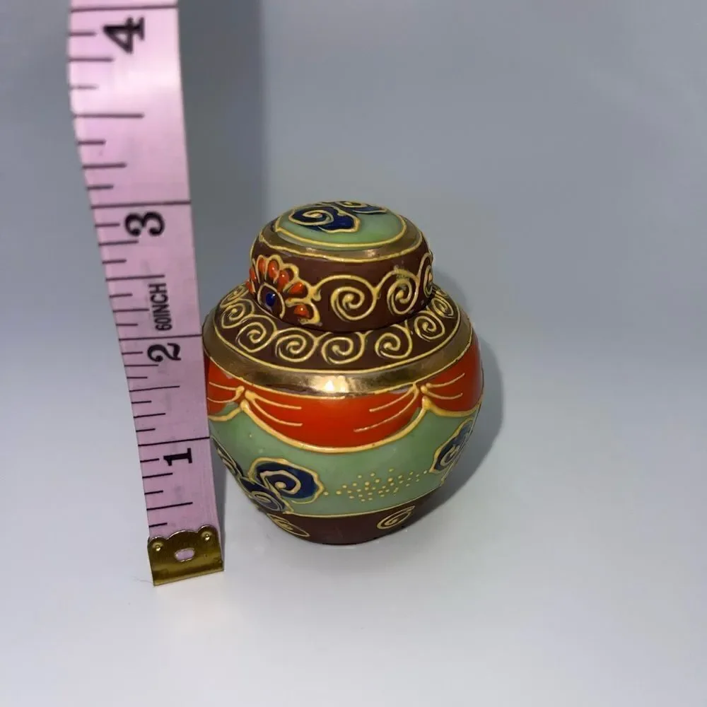 Vintage Handpainted ginger jar made in Japan